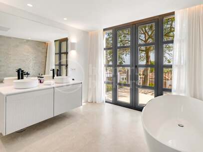 Villa Loxly - Luxury Villa with Sea and Golf View