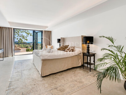 Villa Loxly - Luxury Villa with Sea and Golf View