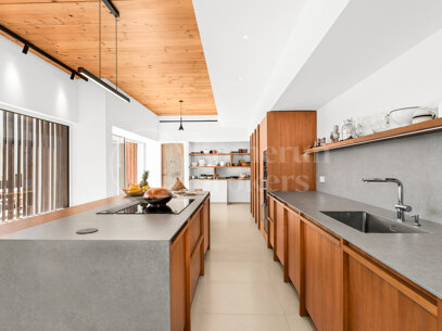 Villa Alice – Sustainable Luxury Home with Panoramic Views