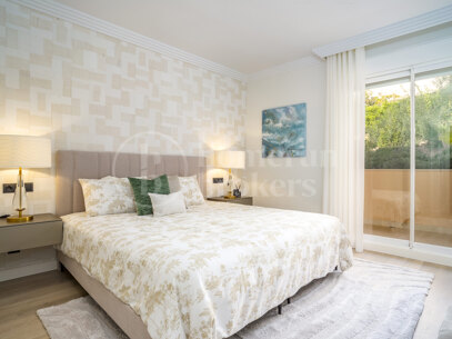 Apartment Albatros - Renovated 4 Bedroom Penthouse with Sea Views