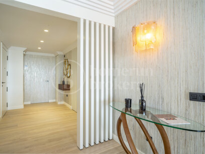 Apartment Albatros - Renovated 4 Bedroom Penthouse with Sea Views