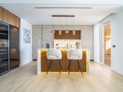 Apartment Albatros - Renovated 4 Bedroom Penthouse with Sea Views