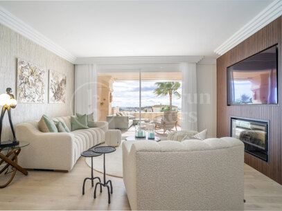 Apartment Albatros - Renovated 4 Bedroom Penthouse with Sea Views