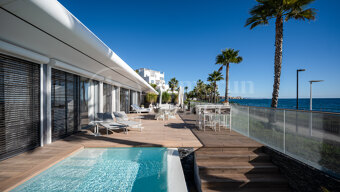 Casa Azul — Modern Beachfront Villa with Direct Sea Access