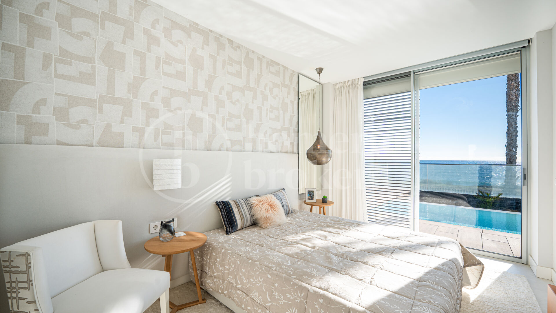 Casa Azul - Modern Beachfront Villa med Direct Sea Access