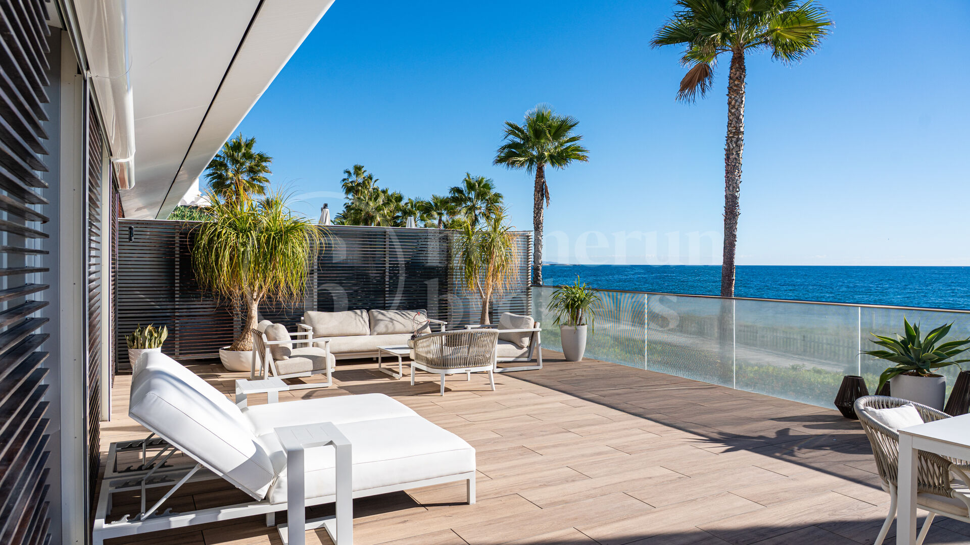 Casa Azul - Modern Beachfront Villa med Direct Sea Access