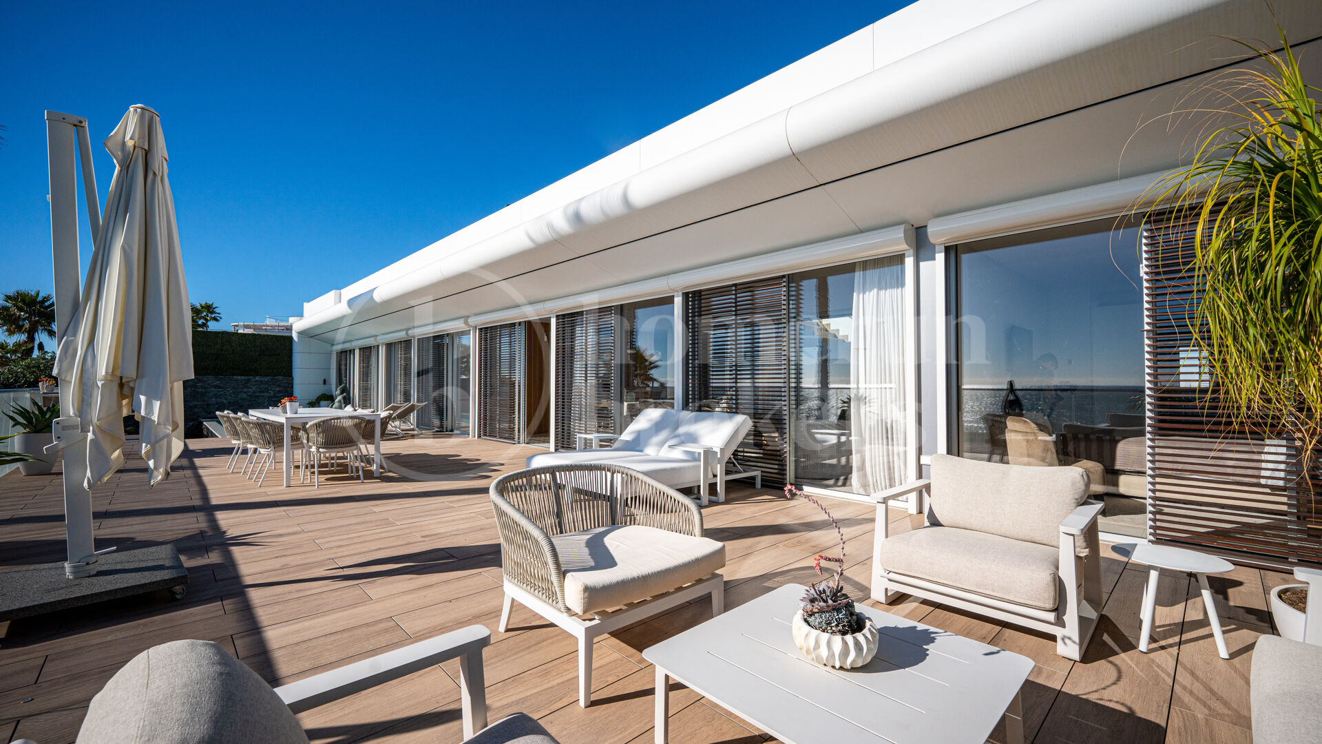 Casa Azul - Modern Beachfront Villa med Direct Sea Access
