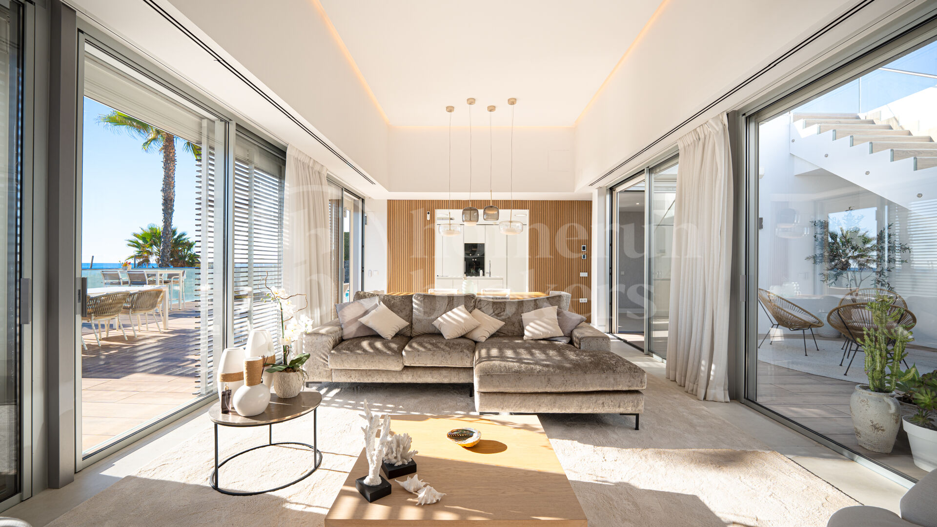 Casa Azul - Modern Beachfront Villa med Direct Sea Access