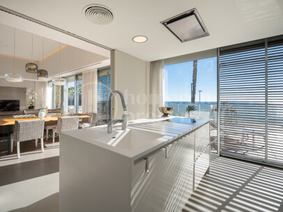 Casa Azul — Modern Beachfront Villa with Direct Sea Access