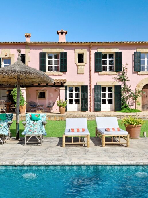 Casa Rosa — Six-Bedroom Country Villa with Heated Pool and Guest Casita
