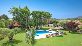 Casa Rosa — Six-Bedroom Country Villa with Heated Pool and Guest Casita