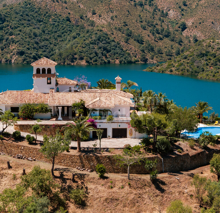 Finca Istan - Andalusian Country House with Sea and Lake VIEWS