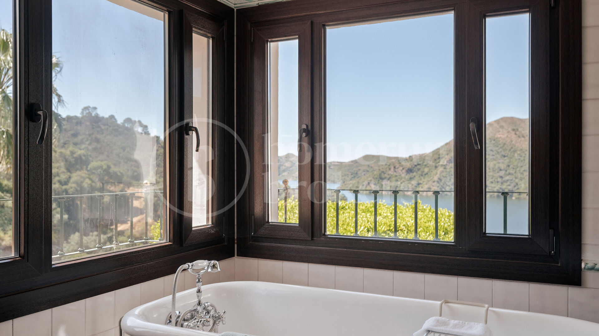 Finca Istan - Andalusian Country House with Sea and Lake VIEWS