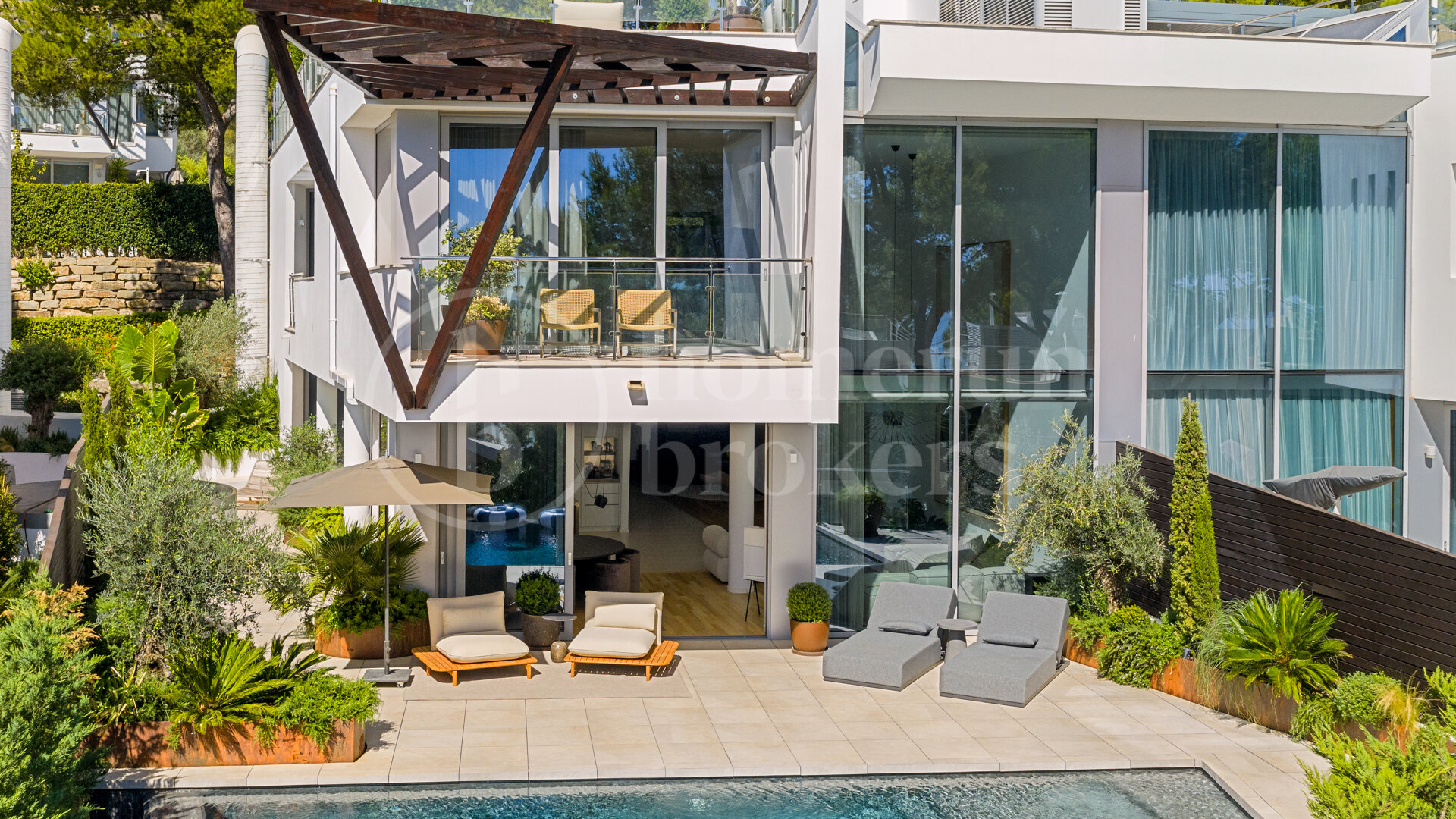 Meisho Hills - Luxury Four Level Townhouse in Sierra Blanca