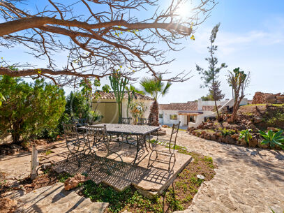 Villa La Serena - One level Andalusian Villa in East Marbella