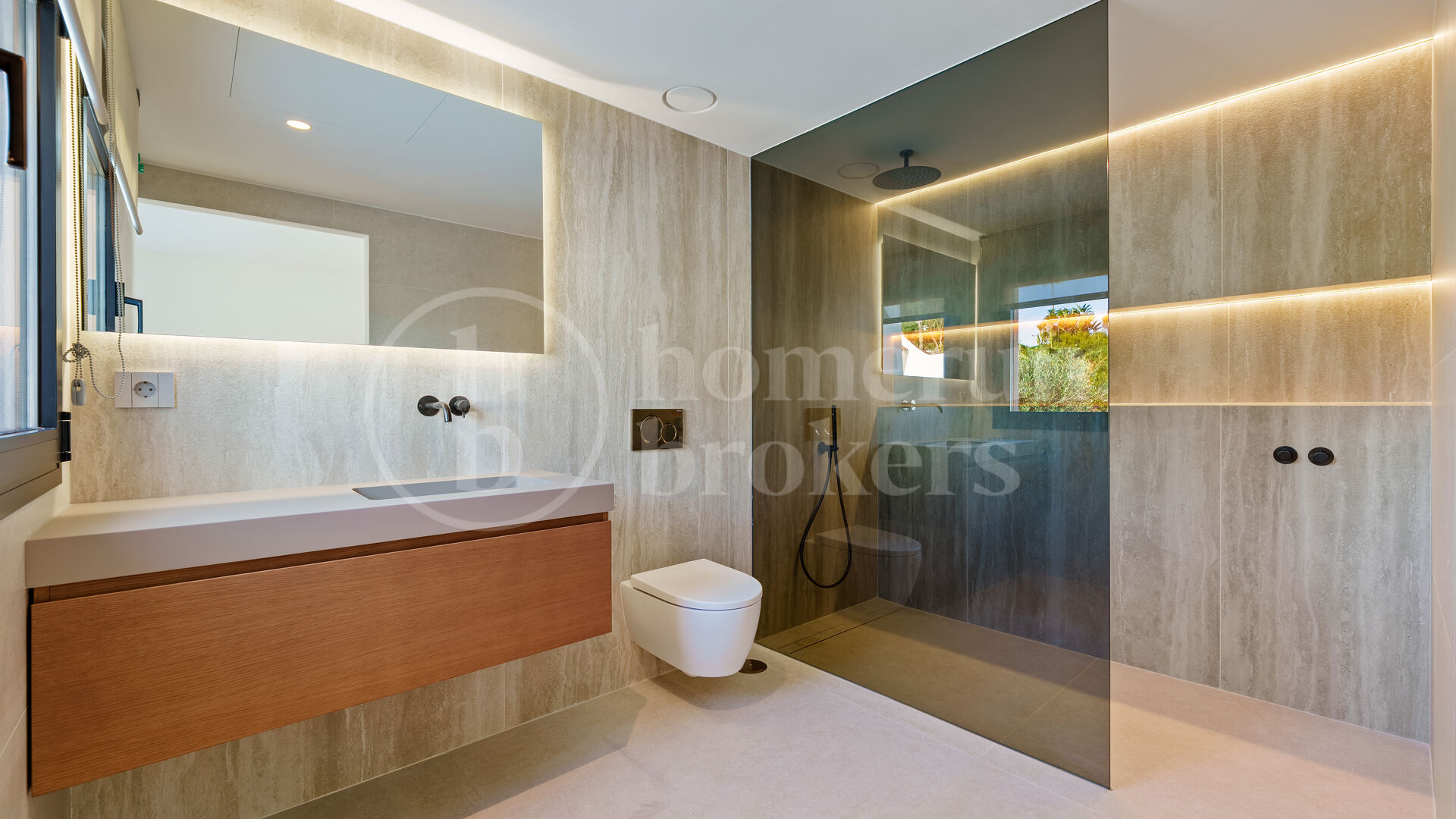 Villa La Serena - One level Andalusian Villa in East Marbella
