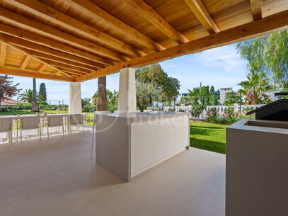 Villa La Serena - One level Andalusian Villa in East Marbella