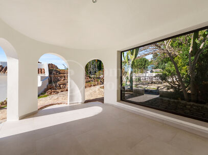 Villa La Serena - One level Andalusian Villa in East Marbella