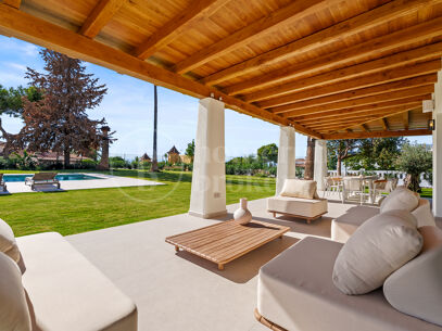 Villa La Serena - One level Andalusian Villa in East Marbella