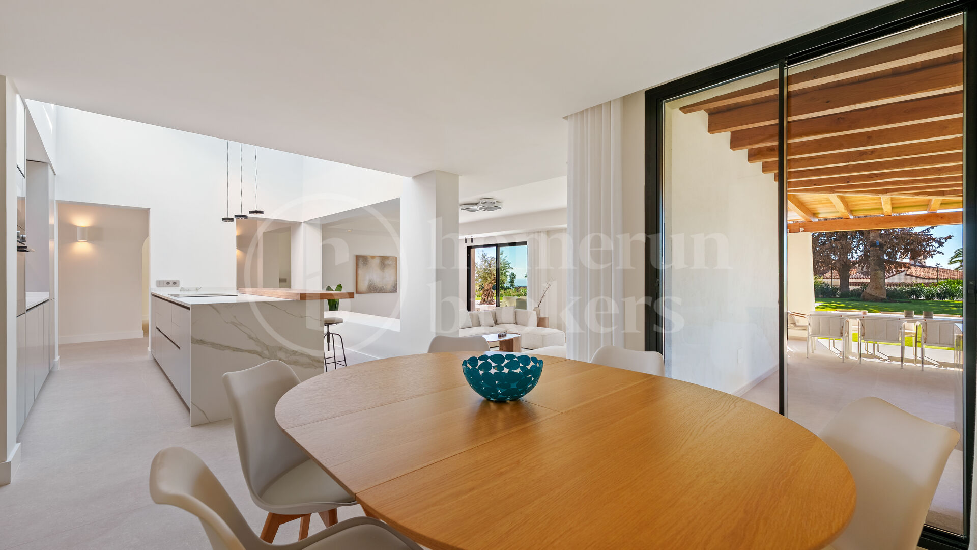 Villa La Serena - One level Andalusian Villa in East Marbella