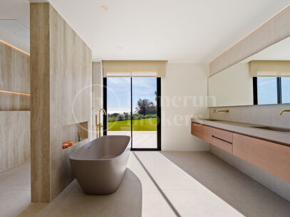 Villa La Serena - One level Andalusian Villa in East Marbella