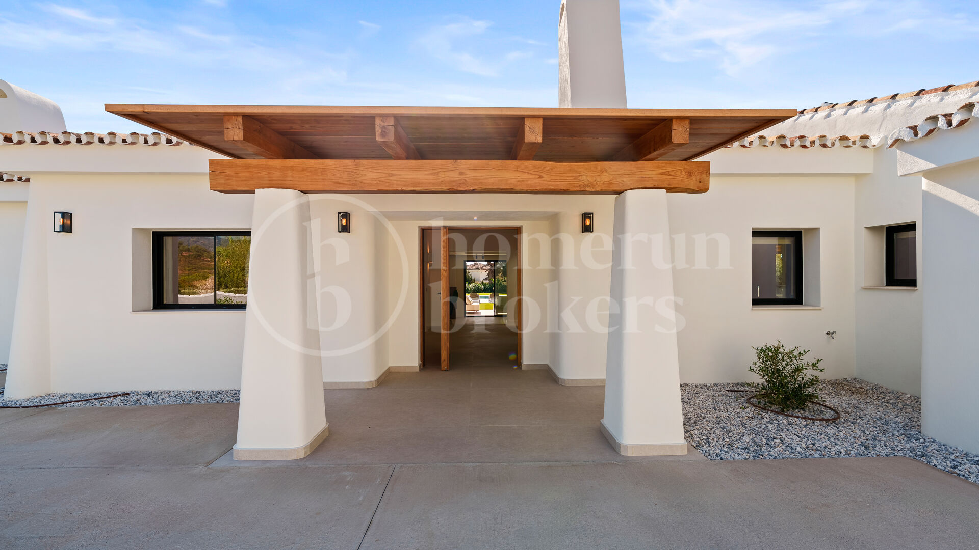 Villa La Serena - One level Andalusian Villa in East Marbella
