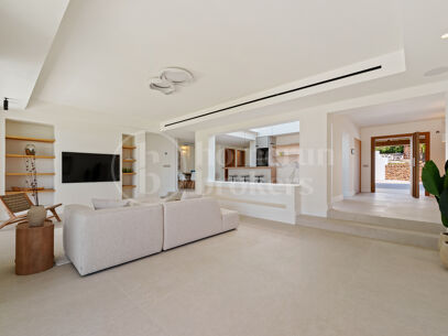 Villa La Serena - One level Andalusian Villa in East Marbella