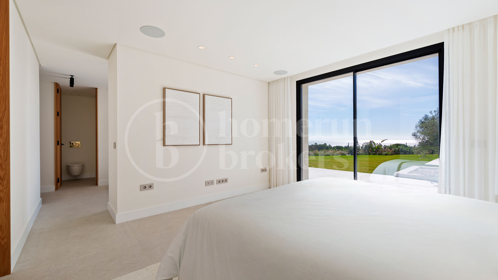 Villa La Serena - One level Andalusian Villa in East Marbella