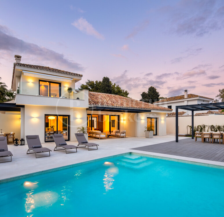 Villa Aria - Beachside Contemporary Mediterranean Villa