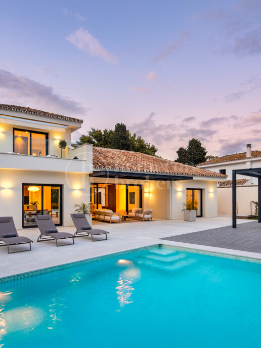 Villa Aria - Beachside Contemporary Mediterranean Villa