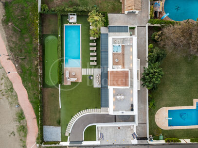 Villa Imare - Luxury Beachfront Villa