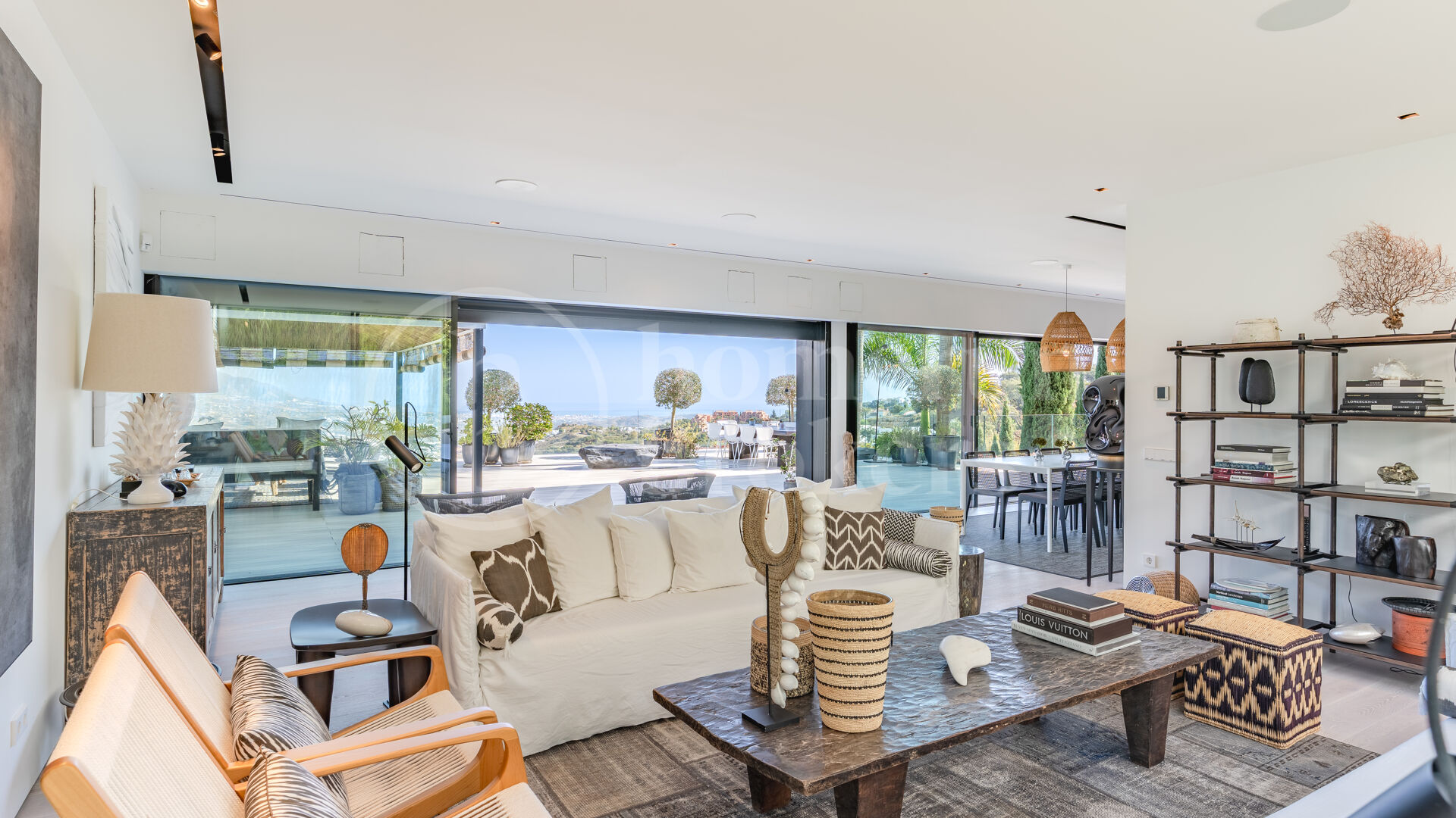 Villa Aman – Modern Mediterranean Home with Panoramic Sea Views