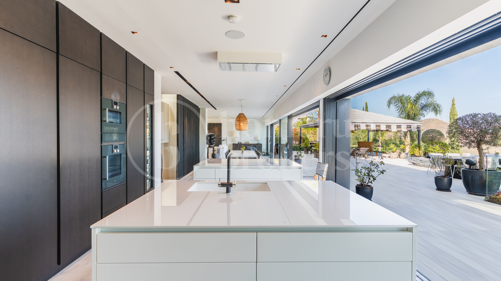 Villa Aman – Modern Mediterranean Home with Panoramic Sea Views