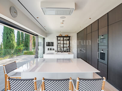 Villa Aman – Modern Mediterranean Home with Panoramic Sea Views