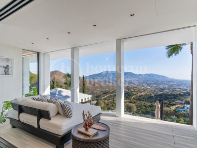 Villa Aman – Modern Mediterranean Home with Panoramic Sea Views