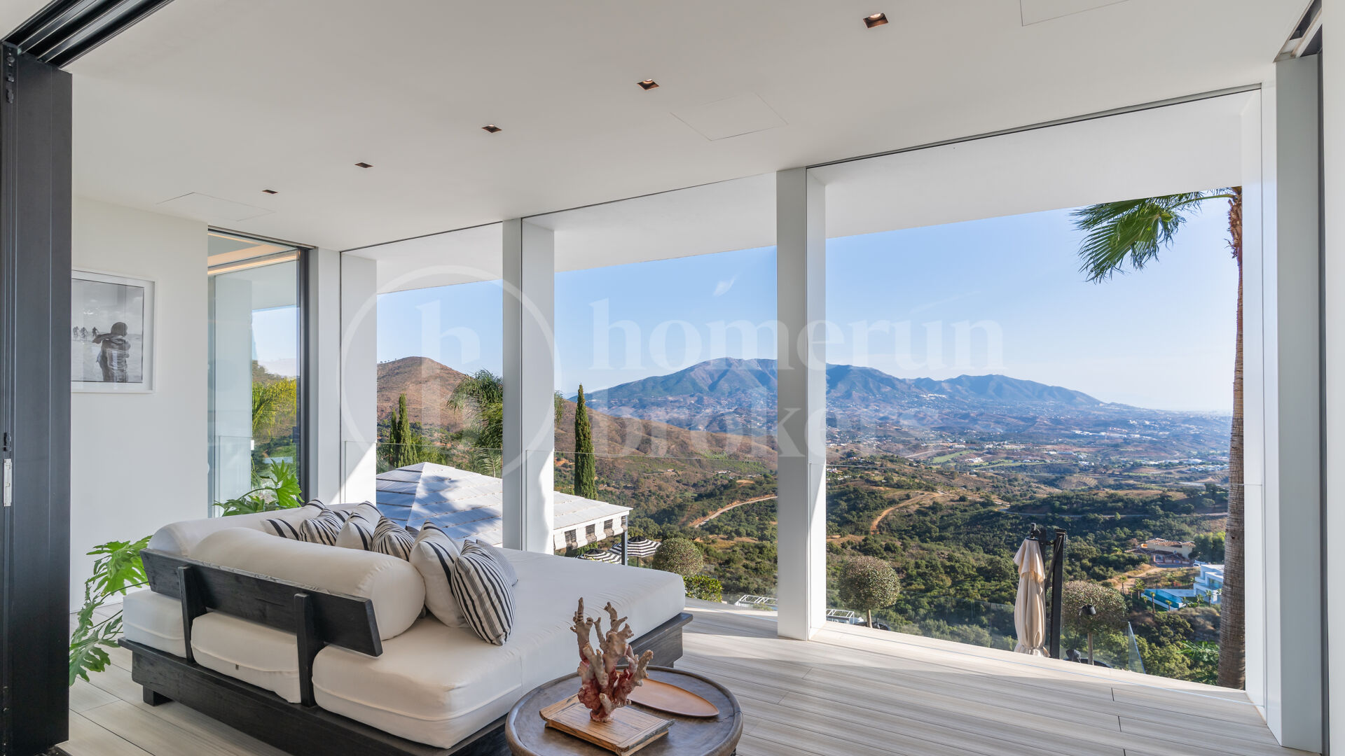 Villa Aman – Modern Mediterranean Home with Panoramic Sea Views