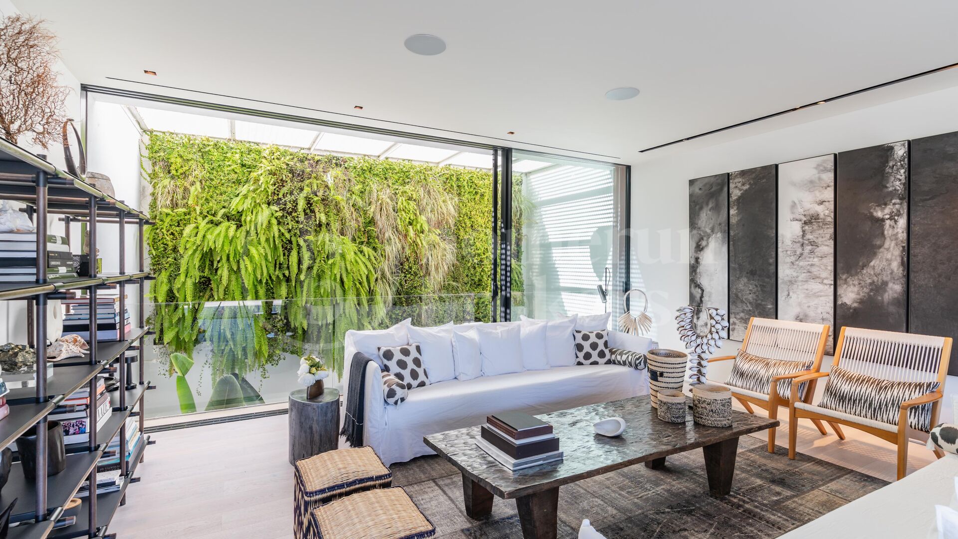 Villa Aman – Modern Mediterranean Home with Panoramic Sea Views