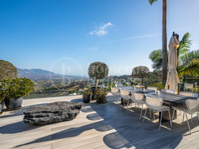 Villa Aman – Modern Mediterranean Home with Panoramic Sea Views