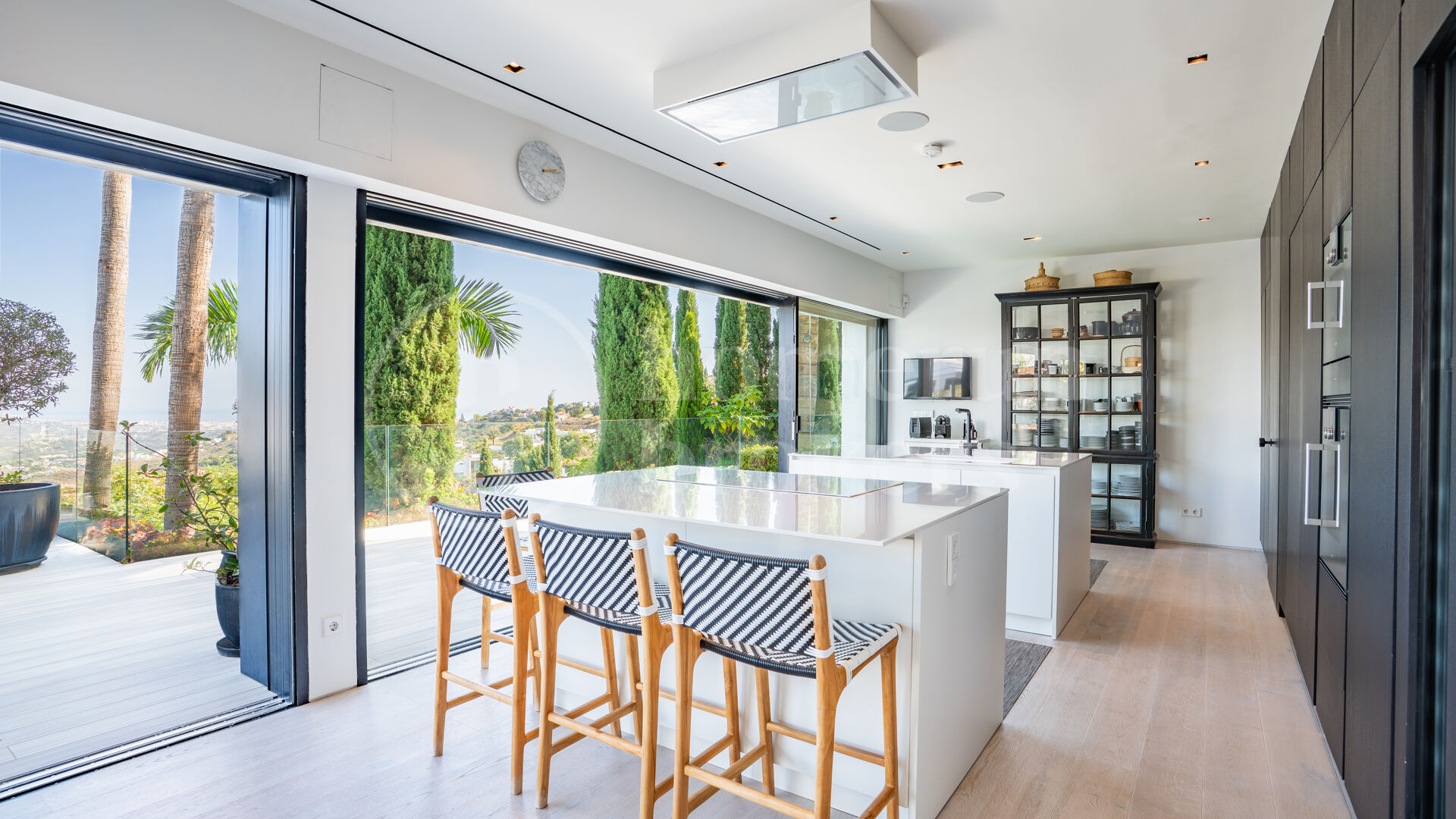 Villa Aman – Modern Mediterranean Home with Panoramic Sea Views