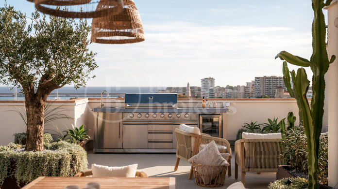 Penthouse Port Royal - with Rooftop Terrace and panoramic Port and Sea views