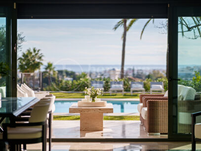 Villa La Perla — Elegant Mediterranean Villa with Sea Views
