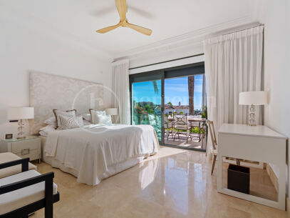 Villa La Perla — Elegant Mediterranean Villa with Sea Views