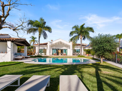 Villa La Perla — Elegant Mediterranean Villa with Sea Views