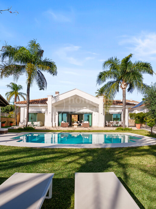 Villa La Perla — Elegant Mediterranean Villa with Sea Views