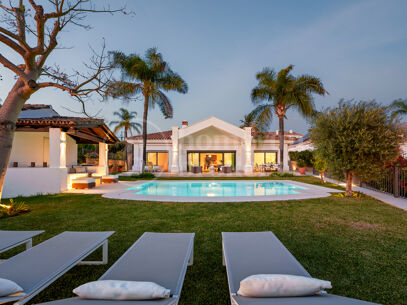 Villa La Perla — Elegant Mediterranean Villa with Sea Views