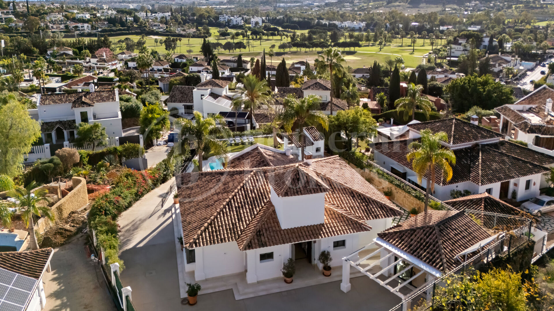 Villa La Perla — Elegant Mediterranean Villa with Sea Views