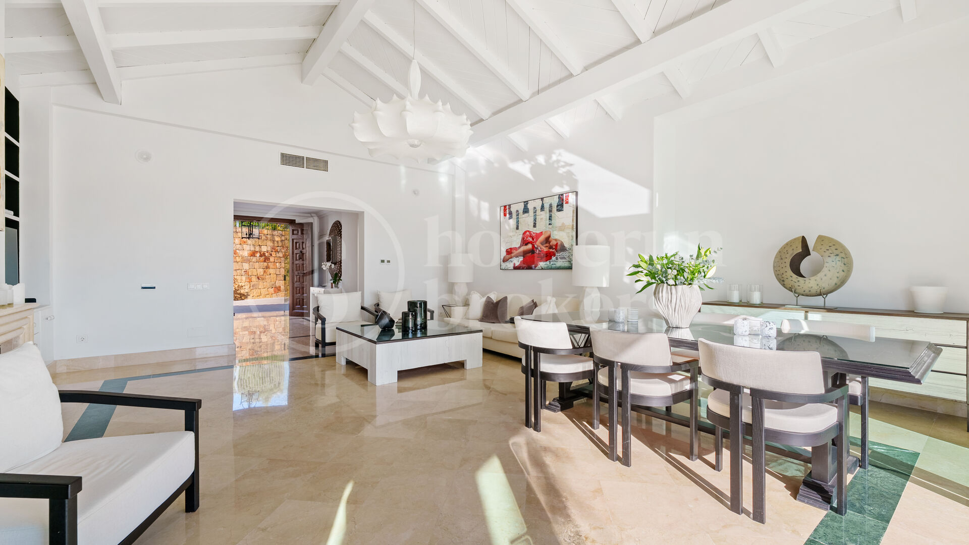 Villa La Perla — Elegant Mediterranean Villa with Sea Views