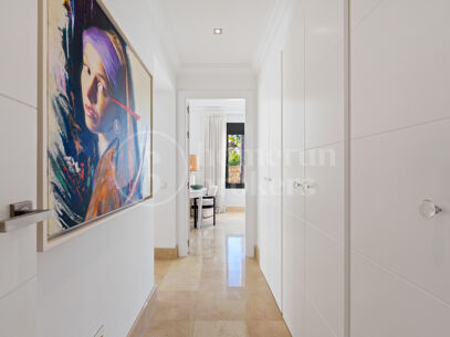 Villa La Perla — Elegant Mediterranean Villa with Sea Views