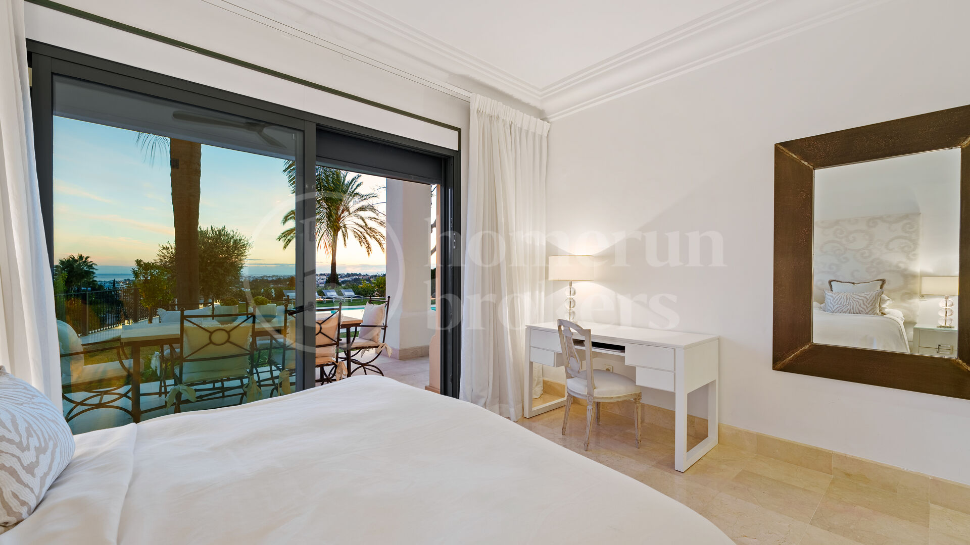 Villa La Perla — Elegant Mediterranean Villa with Sea Views