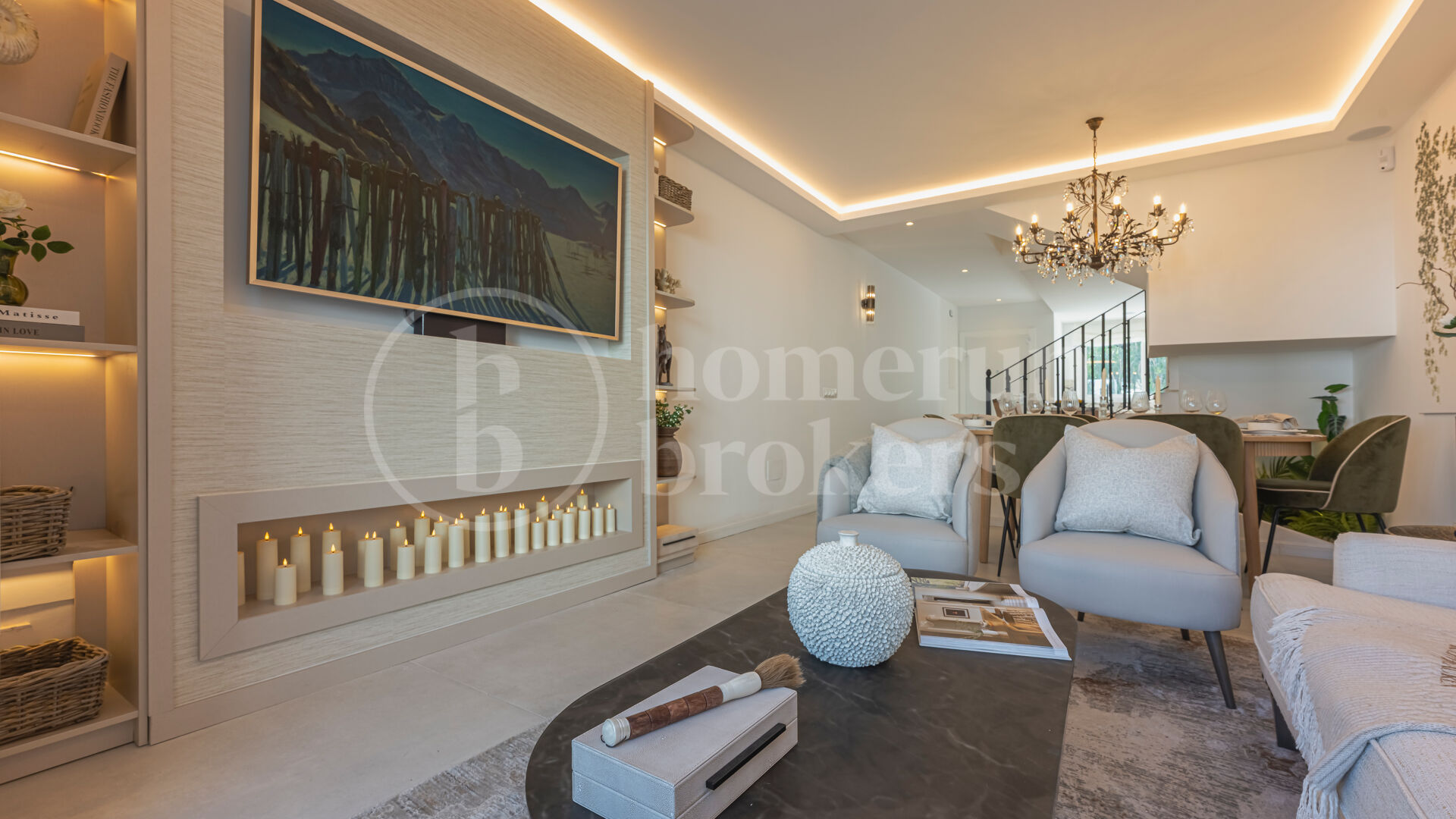 Townhouse Chelsea — Renovated Luxury Townhouse in Aloha Golf